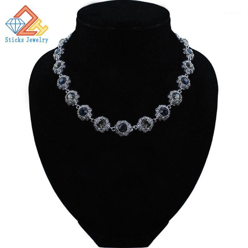 

Trendy Chokers Necklaces for Women Zinc Alloy Austrian Crystal Luxurious Necklace1