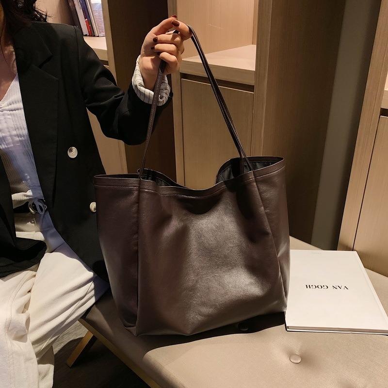 

Autumn And Winter Women's Shoulder Bags High capacity Simplicity soft Texture leather All-match Solid color Shopping Bag Tote, Black