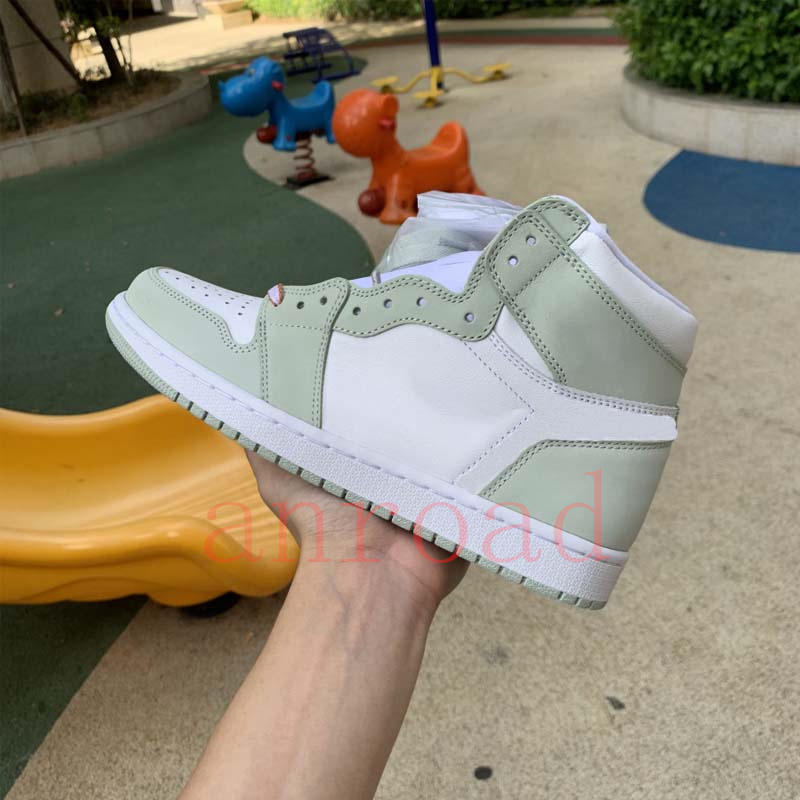 

jumpman 1s basketball shoes 1 university blue Top quality shadow gray lard barb warning light limited bugs bunny men and women running shoes sports training Size 36-46, Box