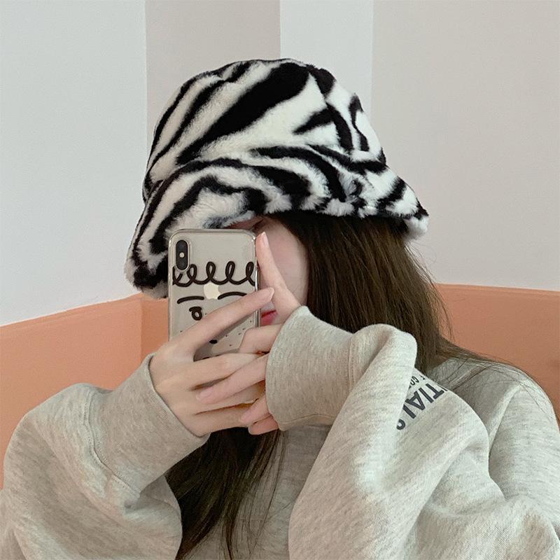 

winter hat ladies plush retro fisherman hat fashion zebra pattern thick warm leopard pattern basin, Blue;gray