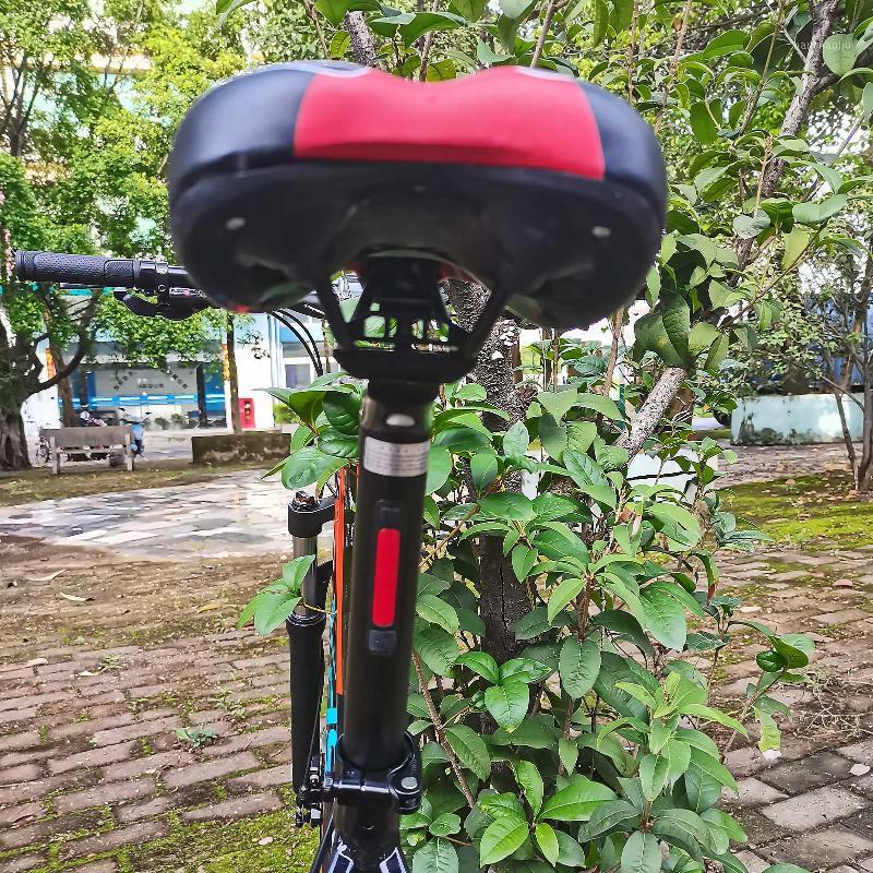 

Bike Seat Post Smart Bicycle Seat Post with Stop Light Rechargeable Bike Built-in Stop Light for Safe Riding1
