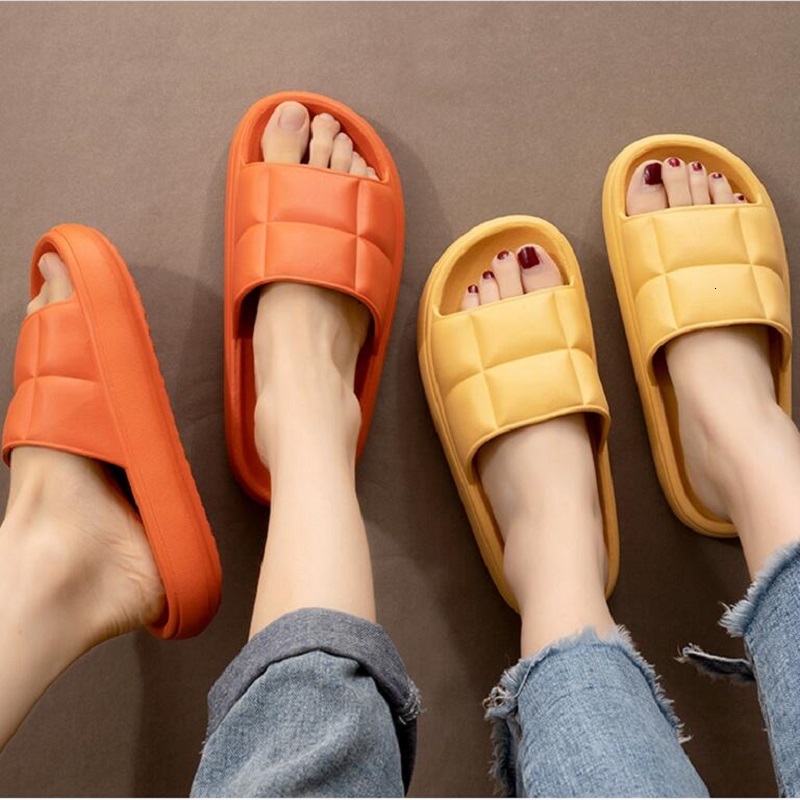 

2021 New Custom Bagel for Inner and Outer Women Thick Soles Against Sliding Slippers 35- M2S0, White