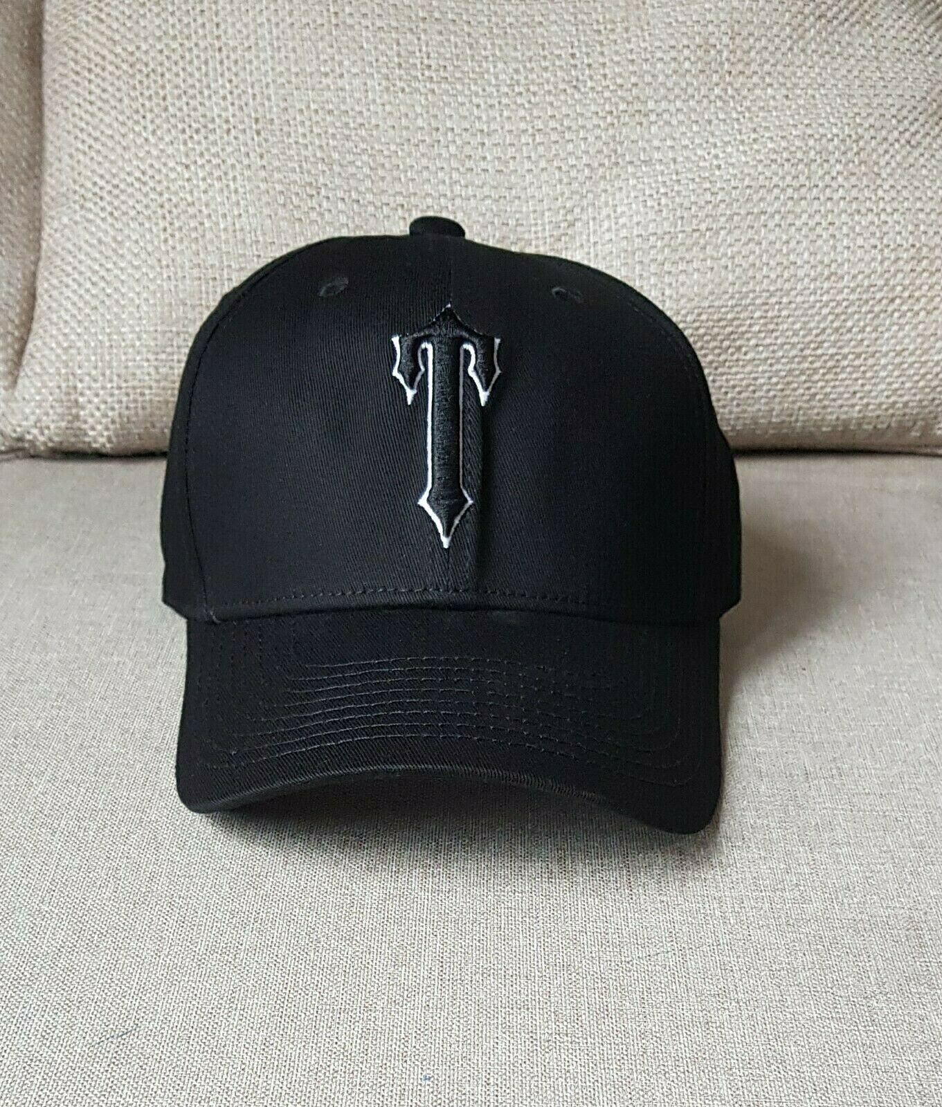 

Trapstar Irongate Cap Hat Baseball Black\White T Logo Strap Back BNWT