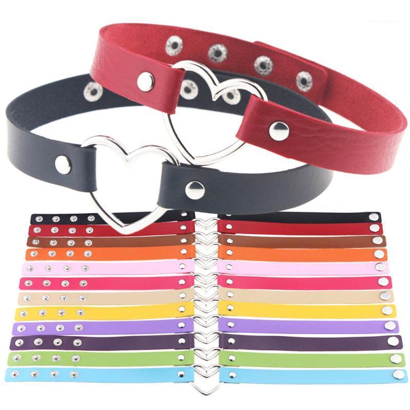 

Sexy Trendy Vintage Charm Round Gothic Collar Necklaces Jewelry Gift Gothic Leather Heart Harajuku Women Punk Choker Necklace1