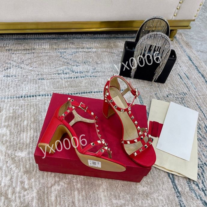 

Rhyton Shoes Beige Men 35-42 Trainers Vintage Chaussures Ladies Shoe Fashion Sneakers Wave Mouth Sneaker yh211204, Choose the color