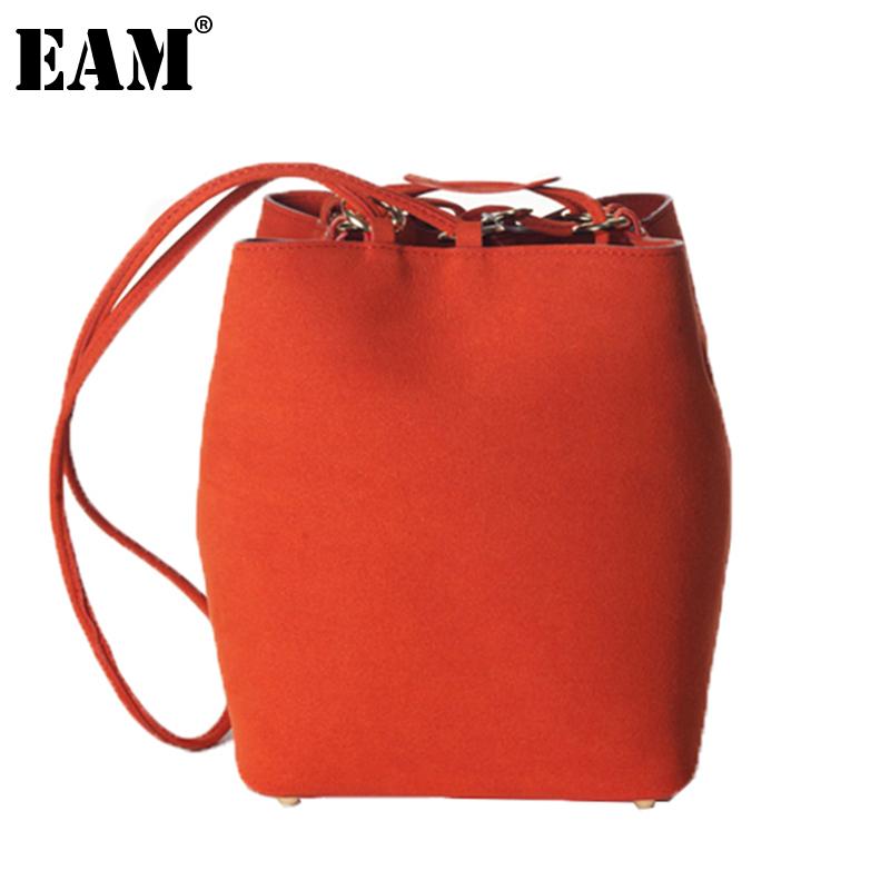 

[EAM] Women New Frosted Square Drawstring Bucket Bag Personality All-match Crossbody Shoulder Bag Fashion Tide 2021 18A1250, Red
