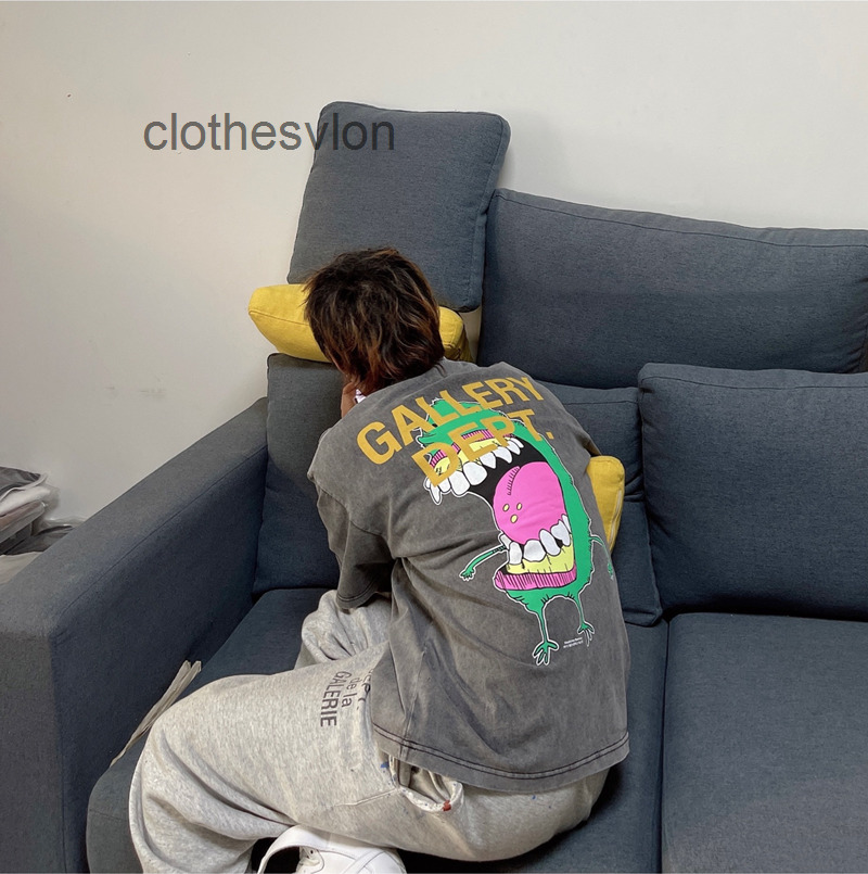 

2022 Designer T-shirts Gallerydept Mens t Shirts Gary Used Cartoon Printing Casual Loose Round Neck Cotton Short Sleeve T-shirt Fashion Men and Women, Black