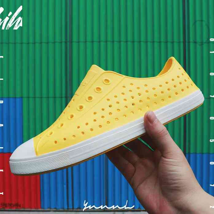 

Sandals color Women 18 Native Jefferson Shoes Fashion Lovers Hole Shoe Brand Flat Casual Summer Men's beach shoes size 35-45 ZVMS