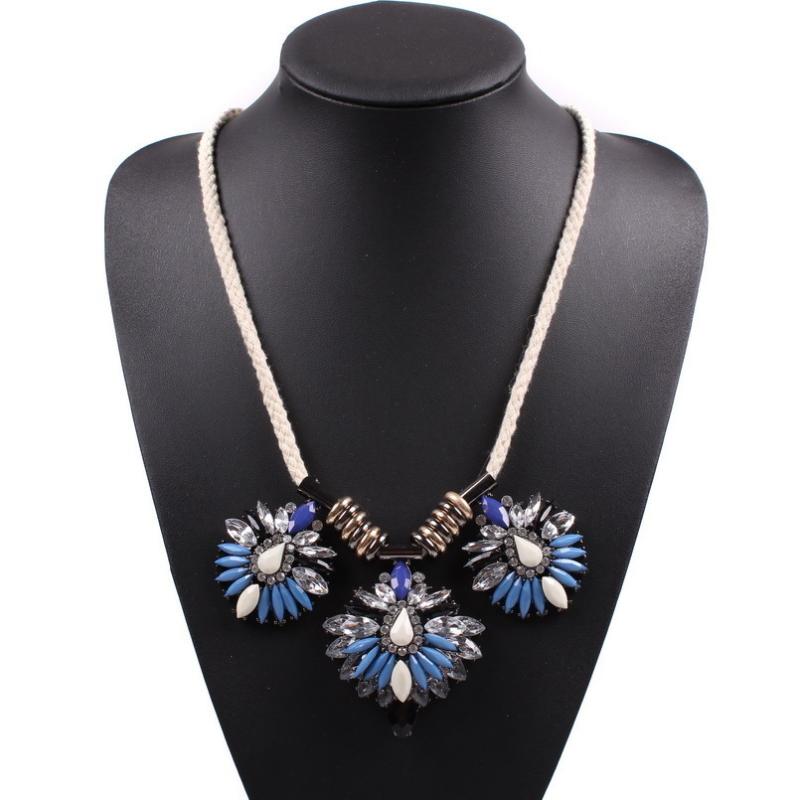 

Florate Crystal Flower Pendant Fashion Necklaces Jewelry for Women New Summer 2020 Brand Rope Chain Statement Necklace