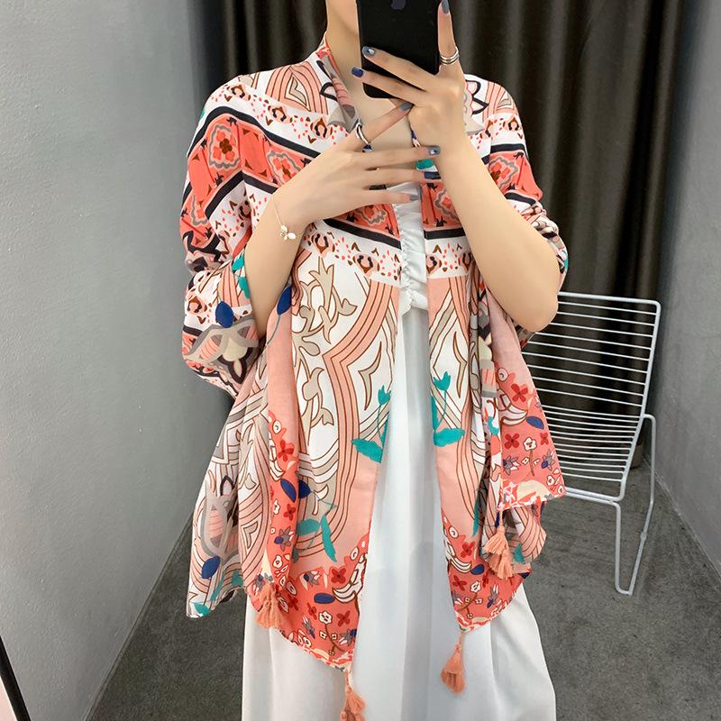 

2020 New Fashion Women Autumn Winter Scarf Floral Print Triangle Scarves for Ladies Handkerchief Women Gift Wrap Tassel Shawl