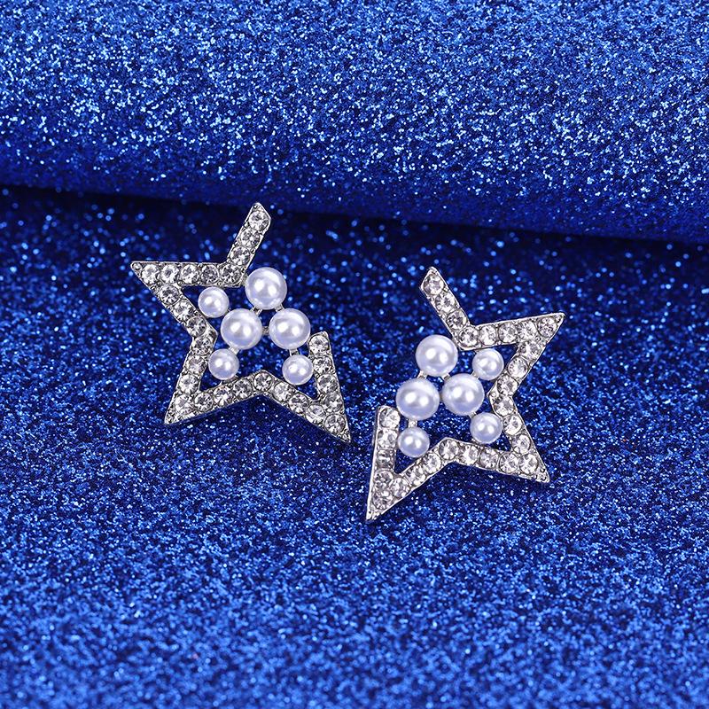 

2021 New Super Fairy Temperament Pearl Five-pointed Star Earrings Net Red Personality Cold Wind Earrings Women