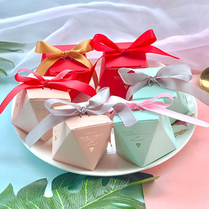 

50pcs European Style Diamond Shape Paper Packaging Box Wedding Favor Gift Box Chocolate Cookies Candy Bag Wedding Birthday
