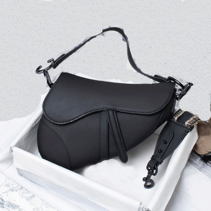 

Women Luxurys FashionDesigners Bags 2022 Ladies Matt Black Leather Letters Embroidery Saddle Houlder Messenger Lady Handbag With Gift Box