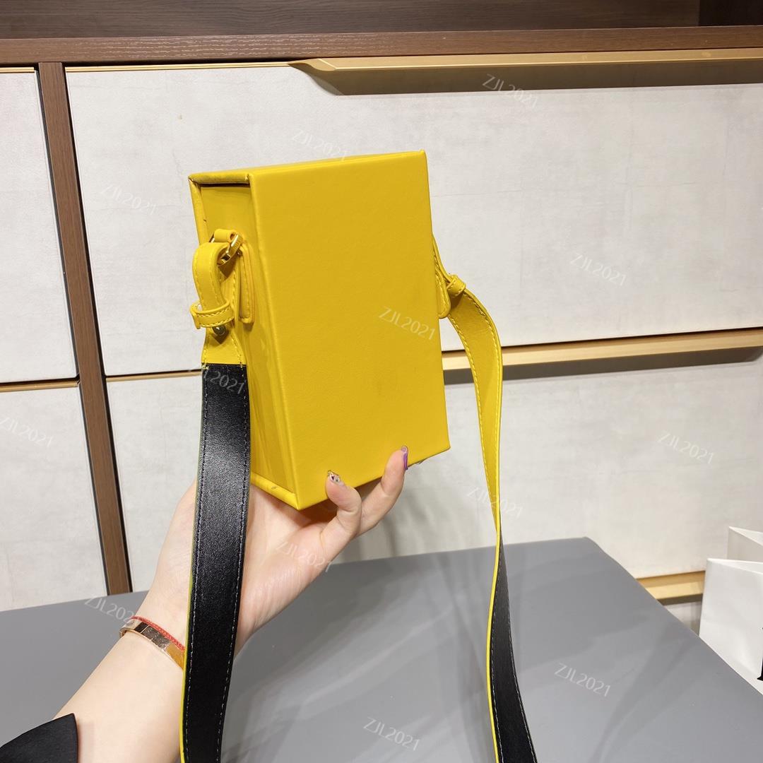 

2021 female luxurys designers bags early spring new holiday fashion small box bag oneshoulder luxury handbags small suitcase square zhengzh