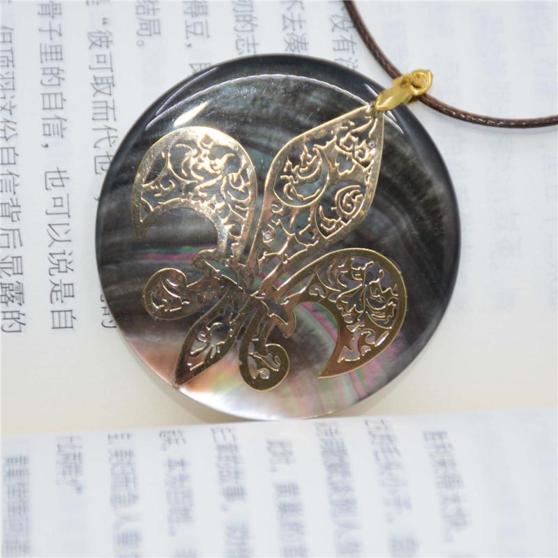 

New Fashion Jewelry Natural Abalone Shell Round Pendant Long Necklace Sweater Chain Accessories Women's Exquisite Gift Y613