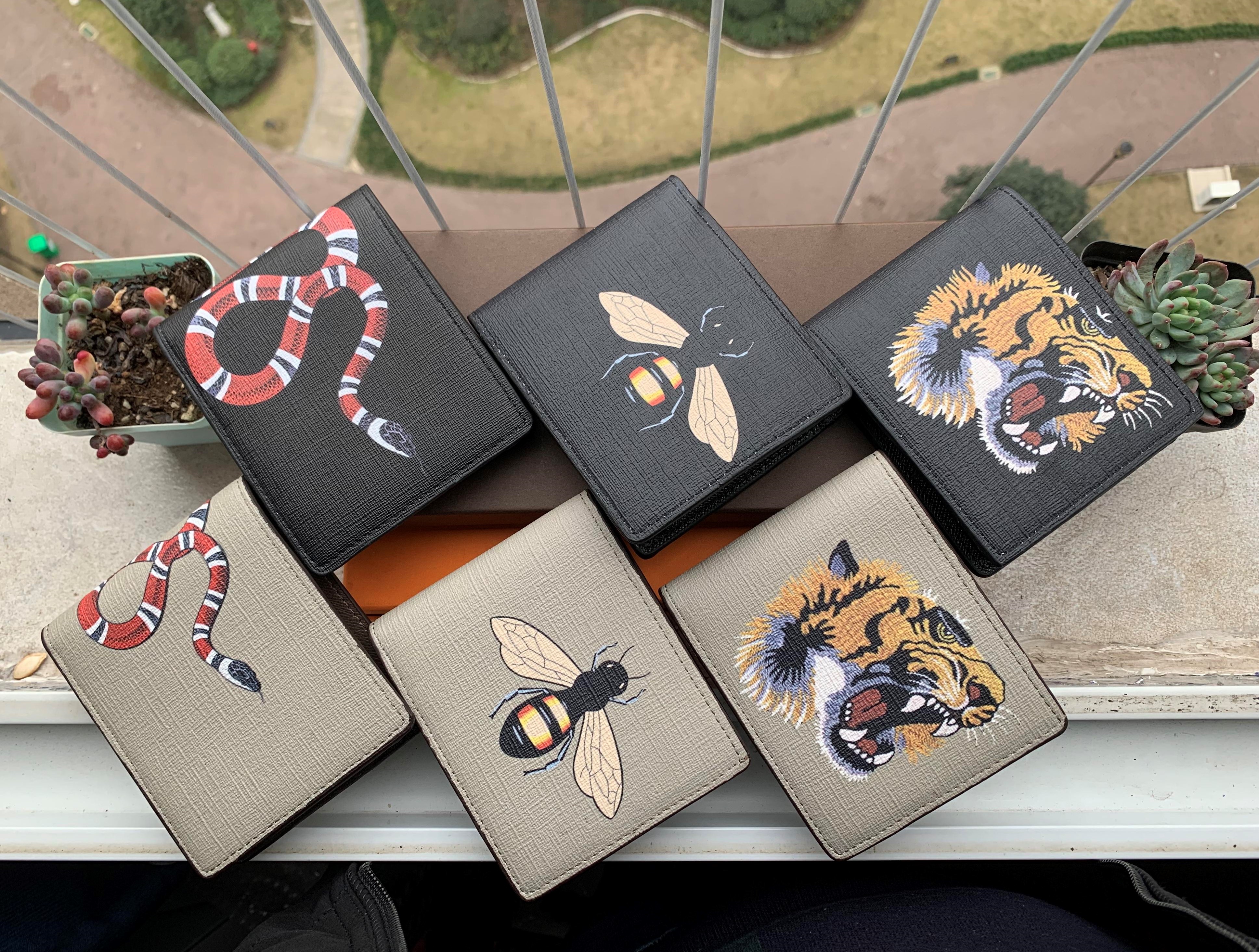 

Men Short Wallet Leather black snake Tiger bee Wallets Women Long Style Purse Wallet card Holders with gift box