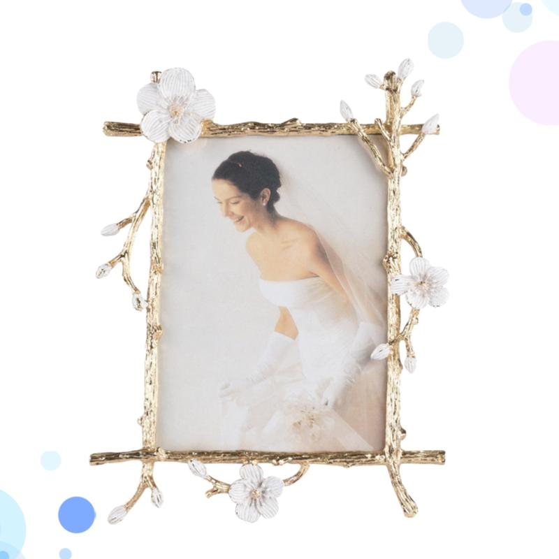 

Retro Golden Modern Simple Luxury Enamel Creative Metal Photo Frame for Gift Swing Sets Gift Decoration (4x6