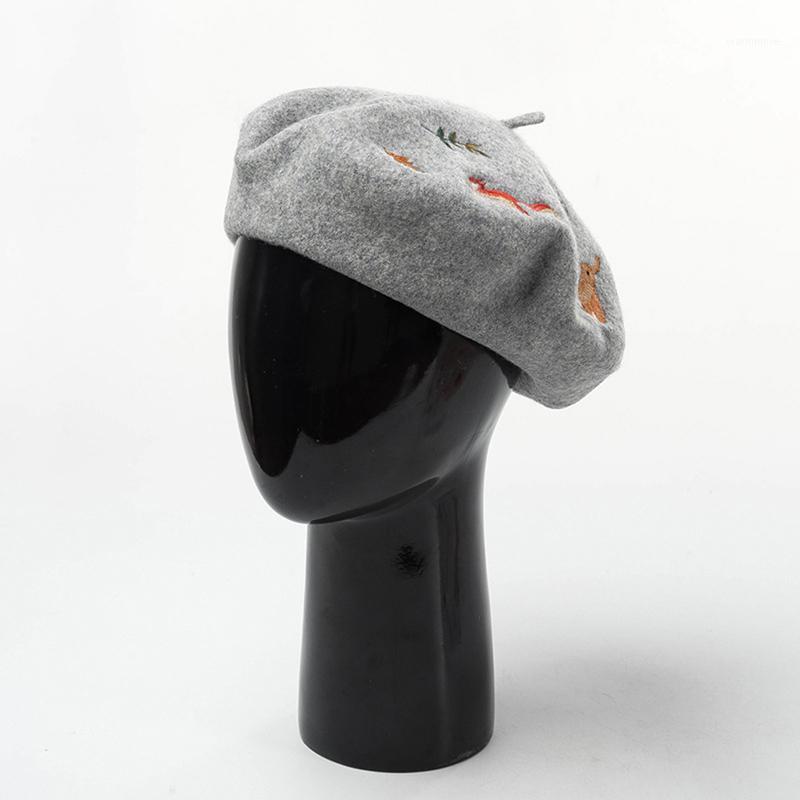 

Autumn And Winter New Squirrel Leaves Embroidered Wool Beret Artist Hat Wool Hat1, Gr
