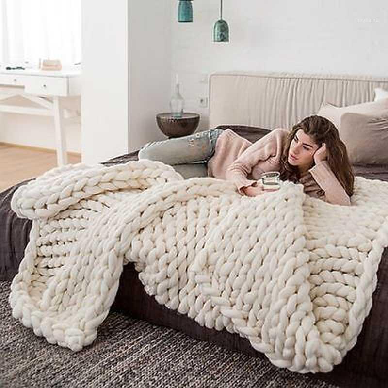

Fashion Hand Chunky Knitted Blanket Thick Yarn Wool-like Polyester Bulky Knitted Blankets Winter Soft Warm Throw Drop Shipping1