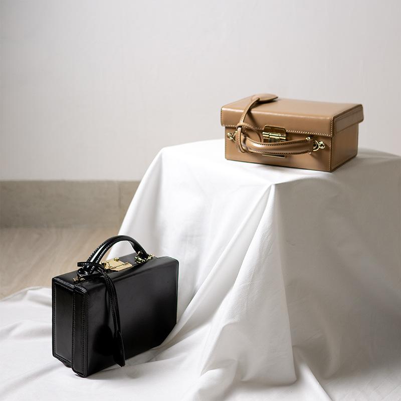 

Box Bag Small Square Bag Female Messenger 2021 New Small Fashion Square Cowhide Lock Box, Black