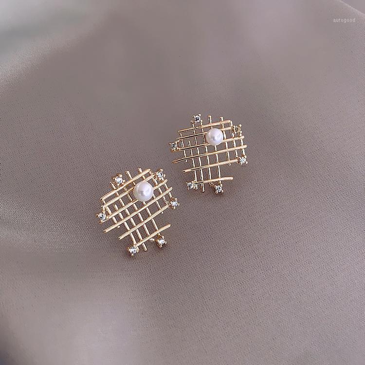 

Stud Korea Fashion Jewelry Irregular Mesh Hollow Metal Earrings Elegant Simple Generous Pearl Wild For Women1