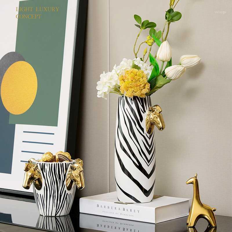 

Simple Art Ceramic Zebra Vase Crafts Ornaments Desktop Flower Arrangement Modern Home Decoration Accessories Housewarming Gifts1