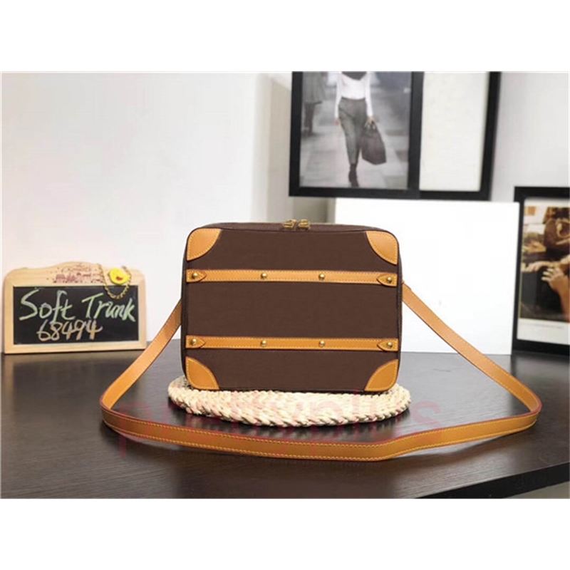 

Free worldwide shipping 68494 size 26cm 21cm 4.5cm classic luxury leather shoulder bag for men and women best quality tote, Printing brown