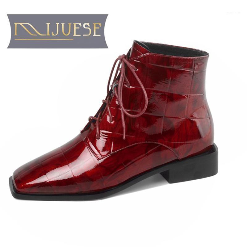 

MLJUESE 2021 women soft ankle boots cow leather lace up boots winter short plush square toe low heel women1, Black