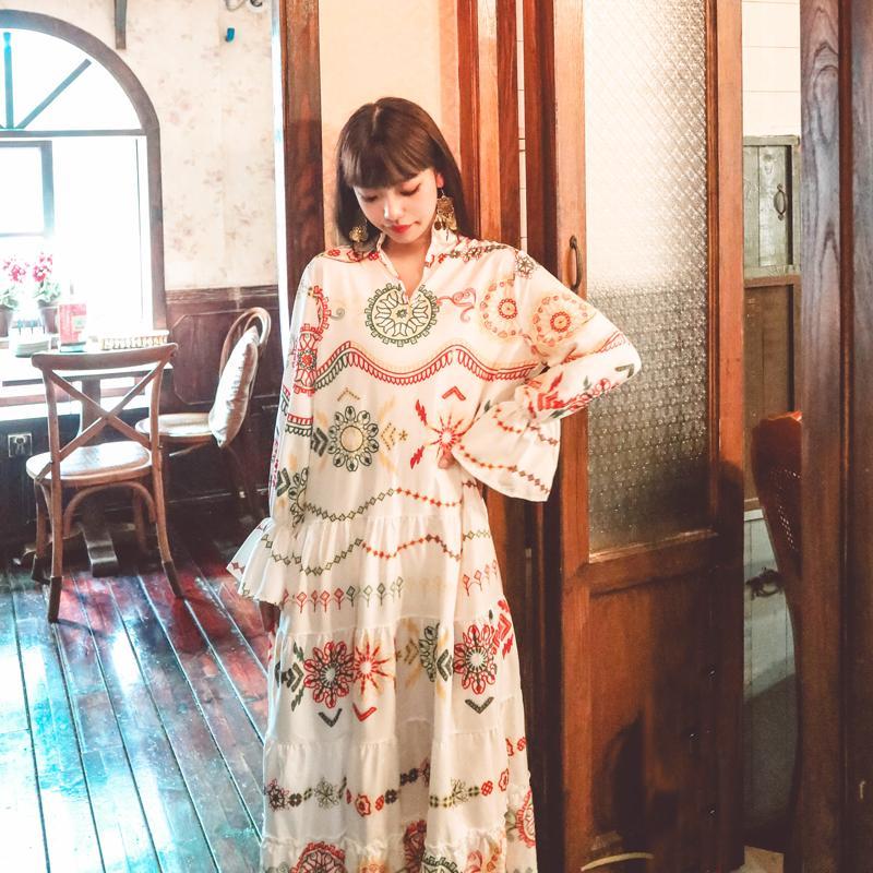

Video scene shooting in the fall of the new national wind restoring ancient ways is printed fairy big petals sleeve loose dress, Blue