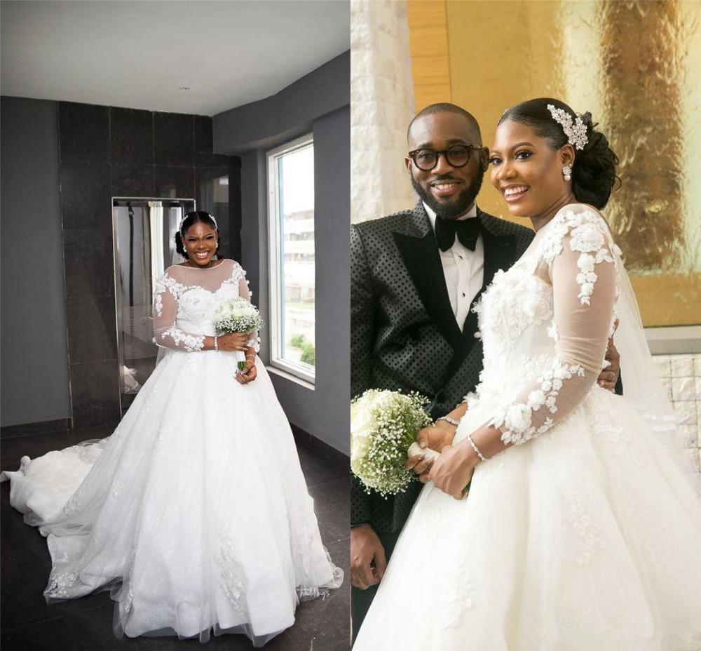 

2021 New Charming Women Dressed As Ball Court Train Gowns Plus Size Bride 3d Lace Flowers Wedding Dresses HUMH, Ivory