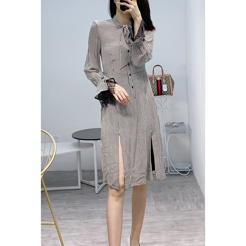 

2020 20 B8393 New Dressed in Lace Silk Vdz5, See chart