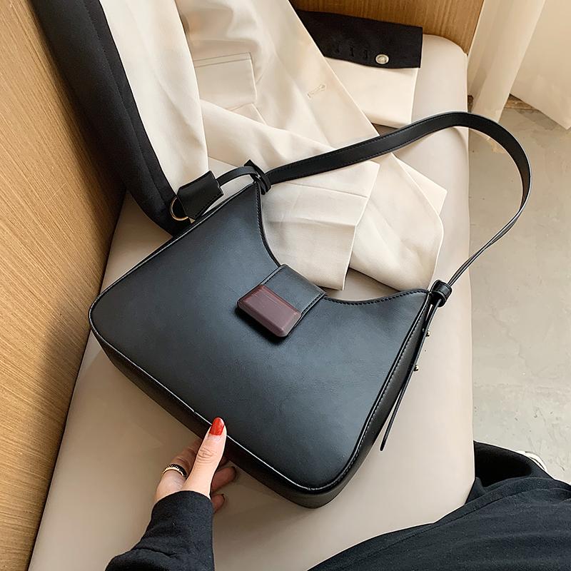 

2021 Small Half Moon PU Leather Shoulder Crossbody Bags For Women 2021 Trend Handbags Travel Trending Hand Bag, Black