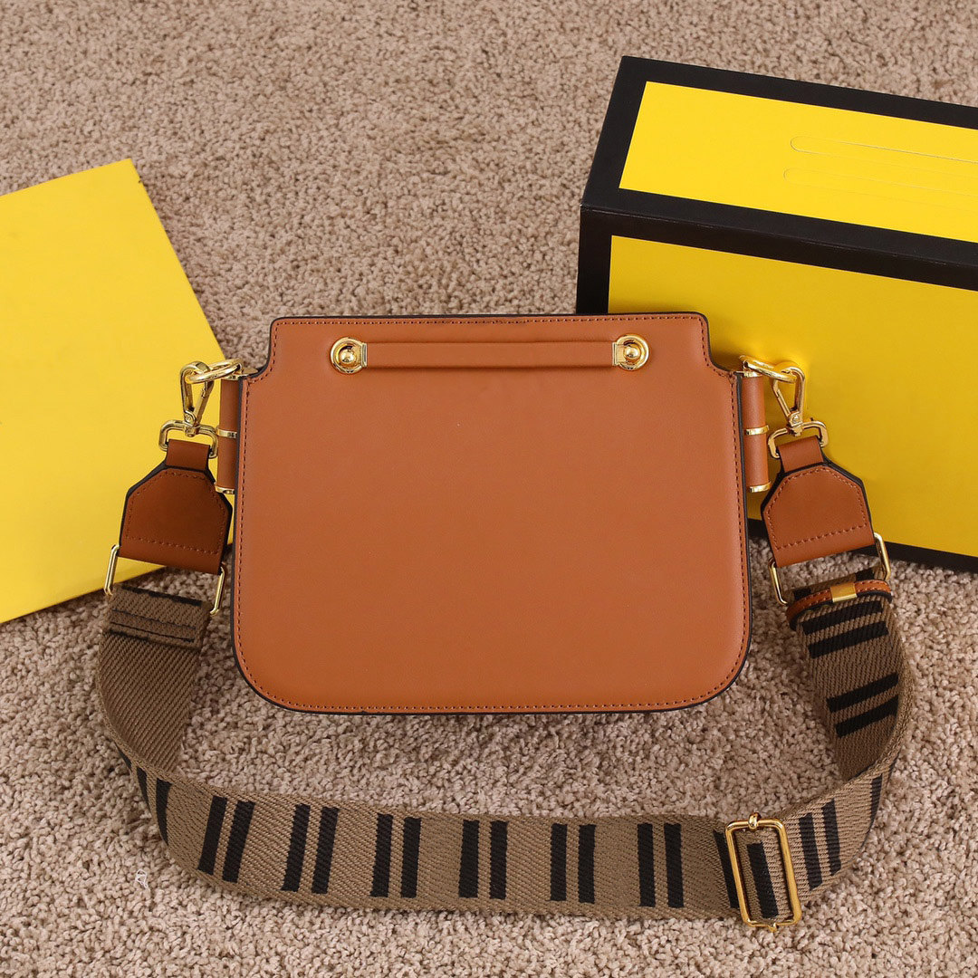 

High Quality Shoulder Bags Cross Body Handbag Top Leather Material Metal Letter Decoration Organ Compartment Assortment Design Bag