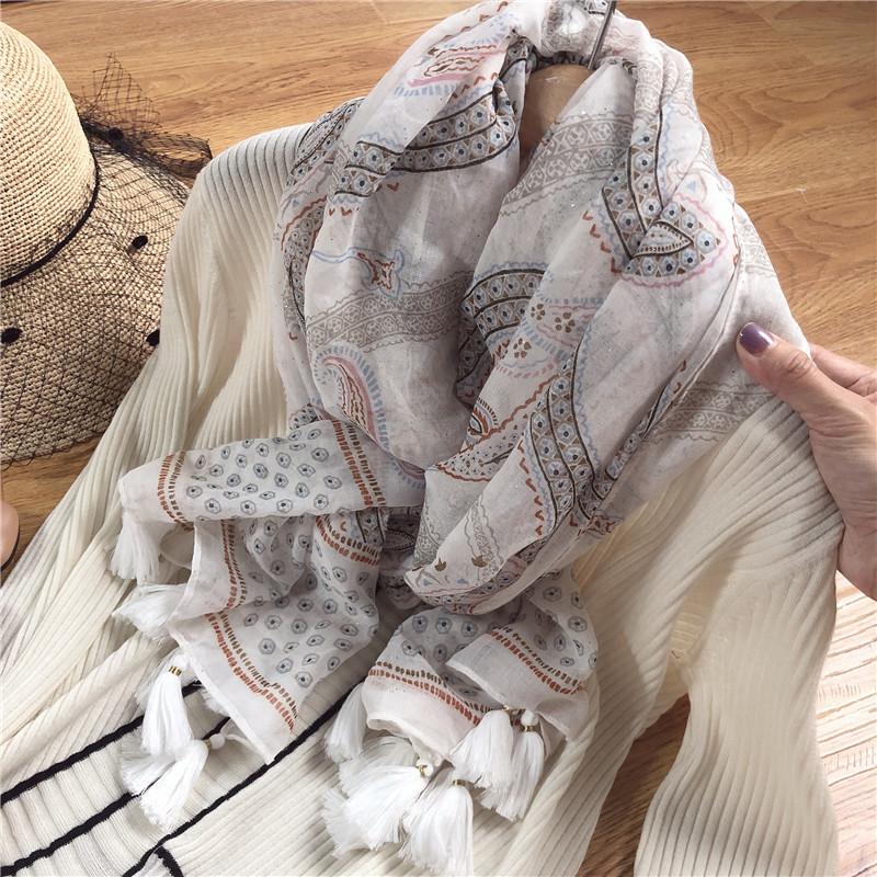 

Foreign trade original single white cashew nut printing retro literature cotton women's Scarf Shawl tourism sun silk scarf