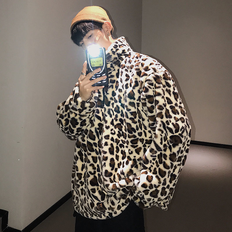 

Autumn 2021 and Winter New Leopard Hoodies Printing Lamb Wool Pulley Tide in Thick Coat Warm Couple Top Free M3UC, Apricot