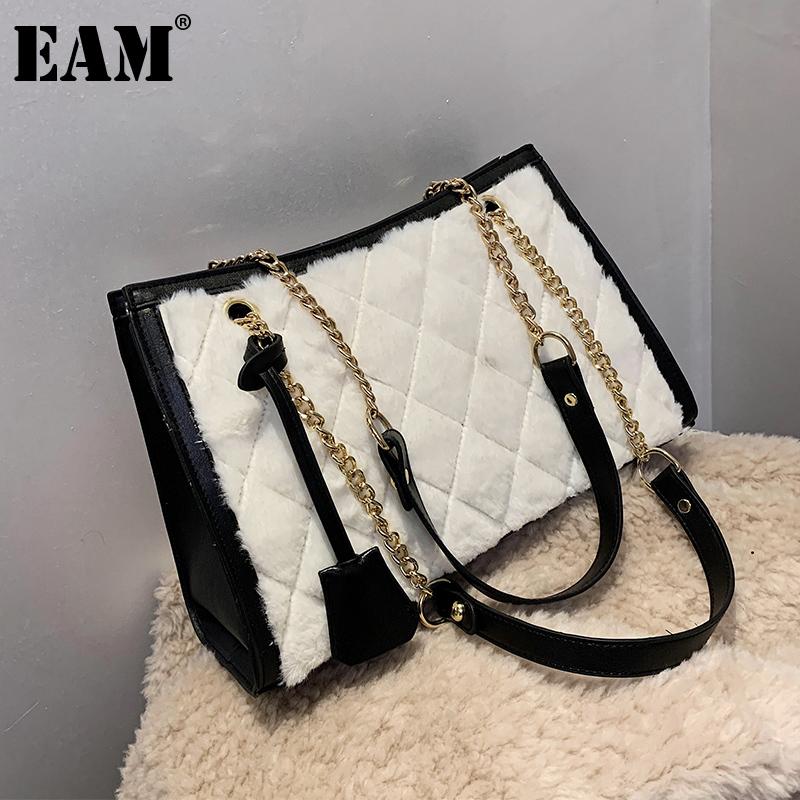 

[EAM] Women New Large Capacity Chains Elegant Plush Personality All-match Crossbody Shoulder Bag Fashion Tide 2021 18A1127, Black