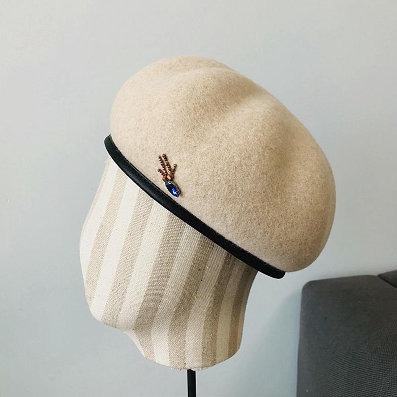

Web celebrity in winter octagonal women's cap pumpkin hat Japanese wool buds cap fashion painter tide, Black