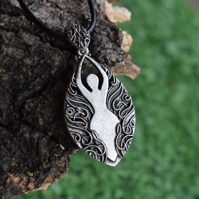

SanLan 1pcs wicca Celtics mother earth symbol Goddess necklace