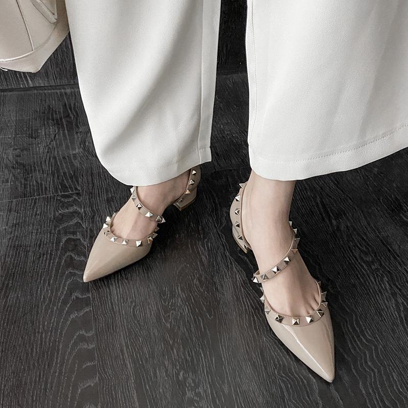 

Colorful2021 Versatile Fashion Summer Home Rivet Thick Strap Low Heel Pointed Sandal Female Liuding, Blue patent leather