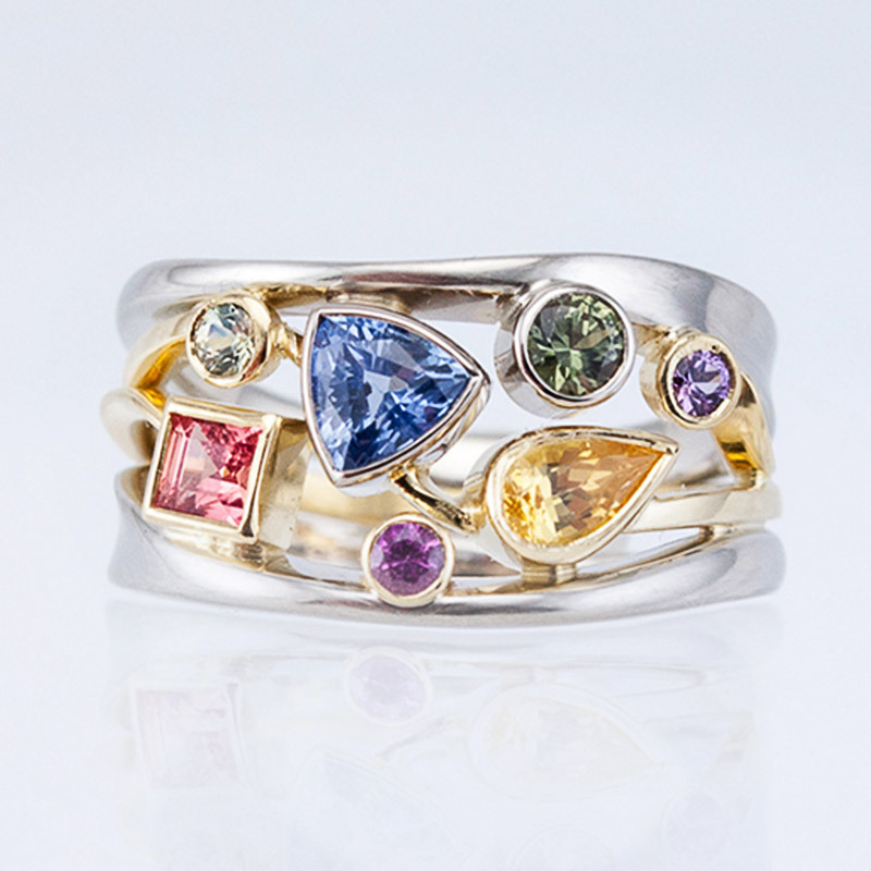 

Exquisite multicolor geometric pattern ladies ring inlaid with zircon wavy lines wedding ring