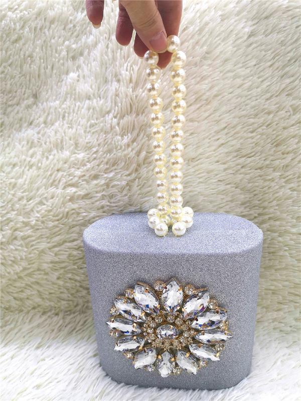 

Chaliwini Women's Fashion Pearl Flower Crystal Clutch Handbag and Purse Ladies Evening Bags Wedding Party Chain Shoulder Bag1, Black