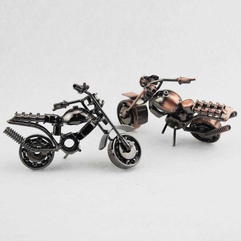 

1 Piece 5.5 Inch Retro Style Screw Nut and Iron Wire Handmade Halley Motorcycle Model Metal Crafts For Art Home Desk Decoration