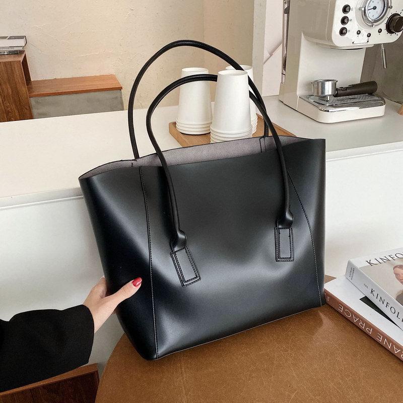 

2021 New Trendy Fashion Ladies Tote Bag High Quality Single Shoulder Messenger Bag Single Shoulder Large Capacity Handbag, Black