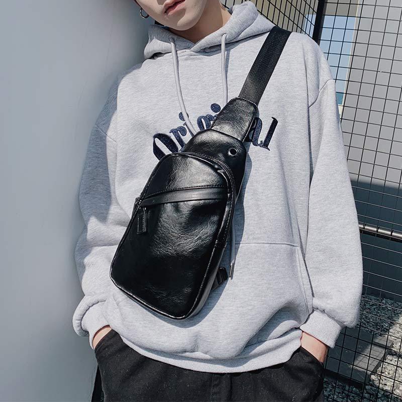 

2020 New Style Fashion Chest Bag Simple Hide Substance Street Chest Bag Men's Small knapsack, Black