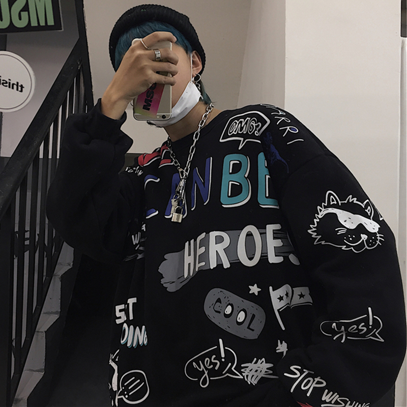 

2021 New Retro-hip-hop Graffiti Card Printout Velvet Sweater Tide UFZL, Black