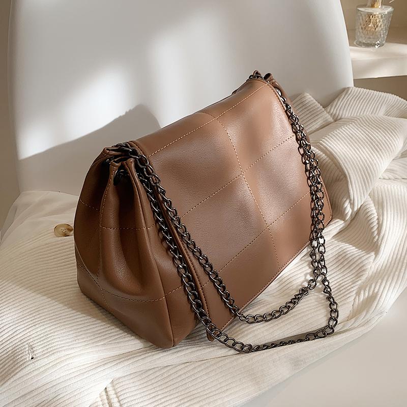 

Lattice Designer Luxury Fashion Women Small Crossbody Shoulder Bag Chain PU Leather Tote Handbags for Female Brand Underarm Pack, Beige