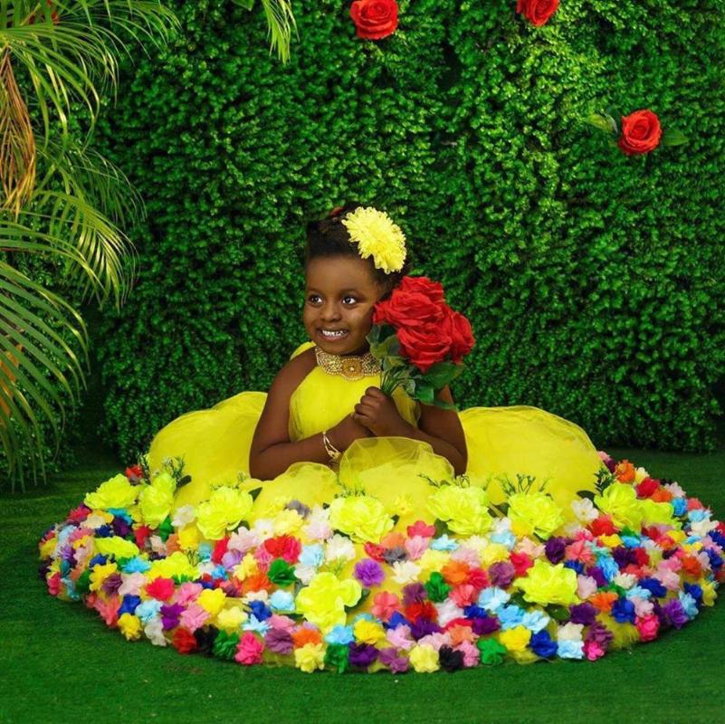 

Yellow Ball Gown Flower Girl Dresses For Wedding Beaded Halter Handmade Flowers Girls Pageant Gowns First Communion Dress, Beige