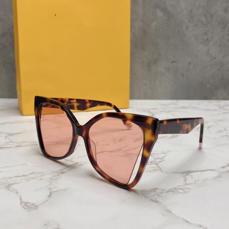 

Fashion Woman Sunglasses Cat Eye Sun Glasses Vintage Pumk Sunglass Full Frame Popular Design Eyewear with Package