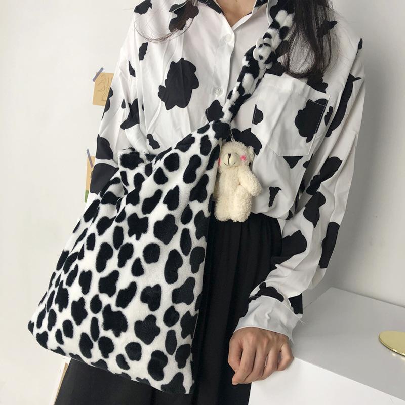 

New Fashion Cow Pattern Female Underarm Shoulder Bags Casual Autumn Winter Plush Women Dumpling Crossbody Handbags, No pendant
