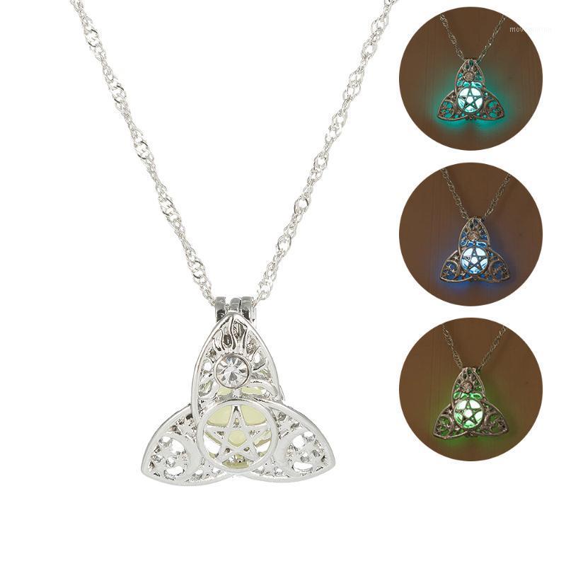 

3 Color Hot Sale Luminous Stone Hollow Necklace Women Classic Jewelry Gifts Fashion Glow In The Dark Moth Shape Pendant Necklace1